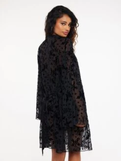 Devoré Dreams Velvet Short Robe