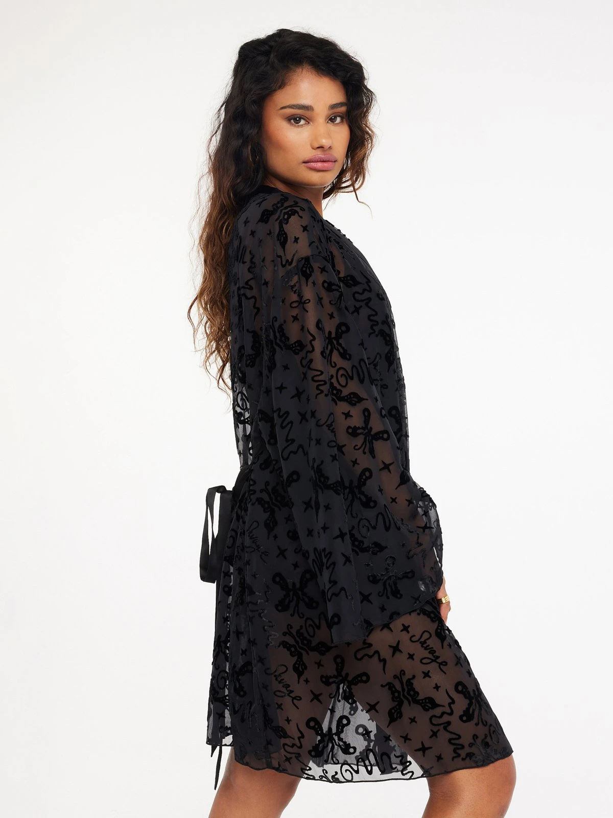 Devoré Dreams Velvet Short Robe 3 Devoré Dreams Velvet Short Robe - Image 3